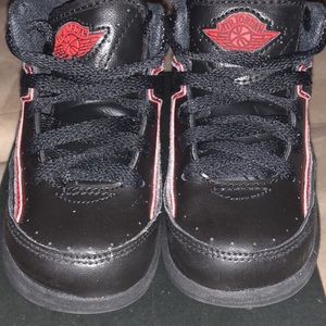 Jordans Retro 2s sz 7c